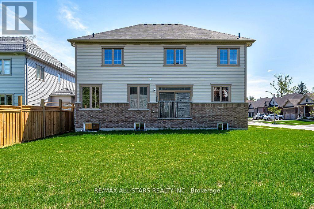 92 Hennessey Crescent, Kawartha Lakes (Lindsay), Ontario  K9V 1P4 - Photo 30 - X12312603