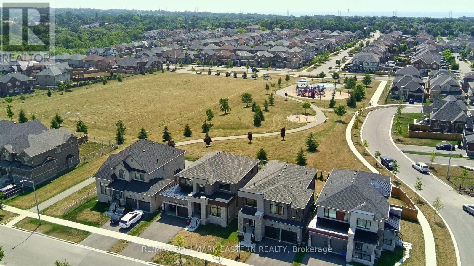 118 Whitehand Drive, Clarington (Newcastle), Ontario  L1B 0W1 - Photo 3 - E12312673