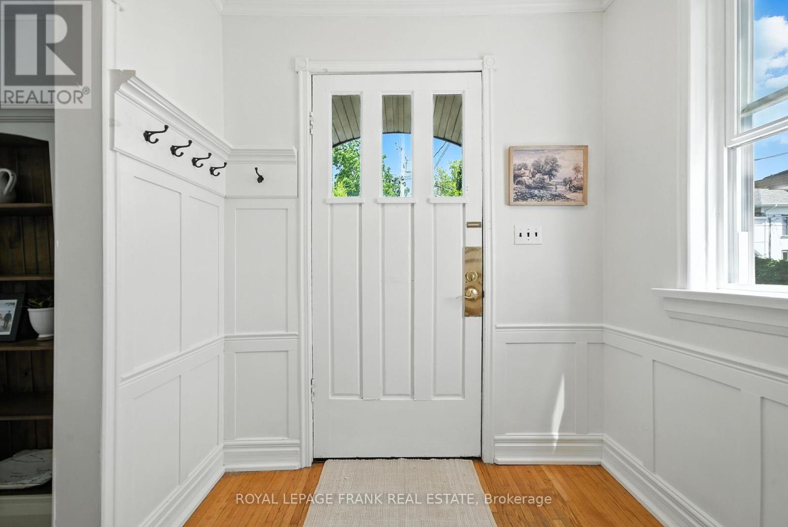 41 Sussex Street N, Kawartha Lakes (Lindsay), Ontario  K9V 4H6 - Photo 4 - X12312954