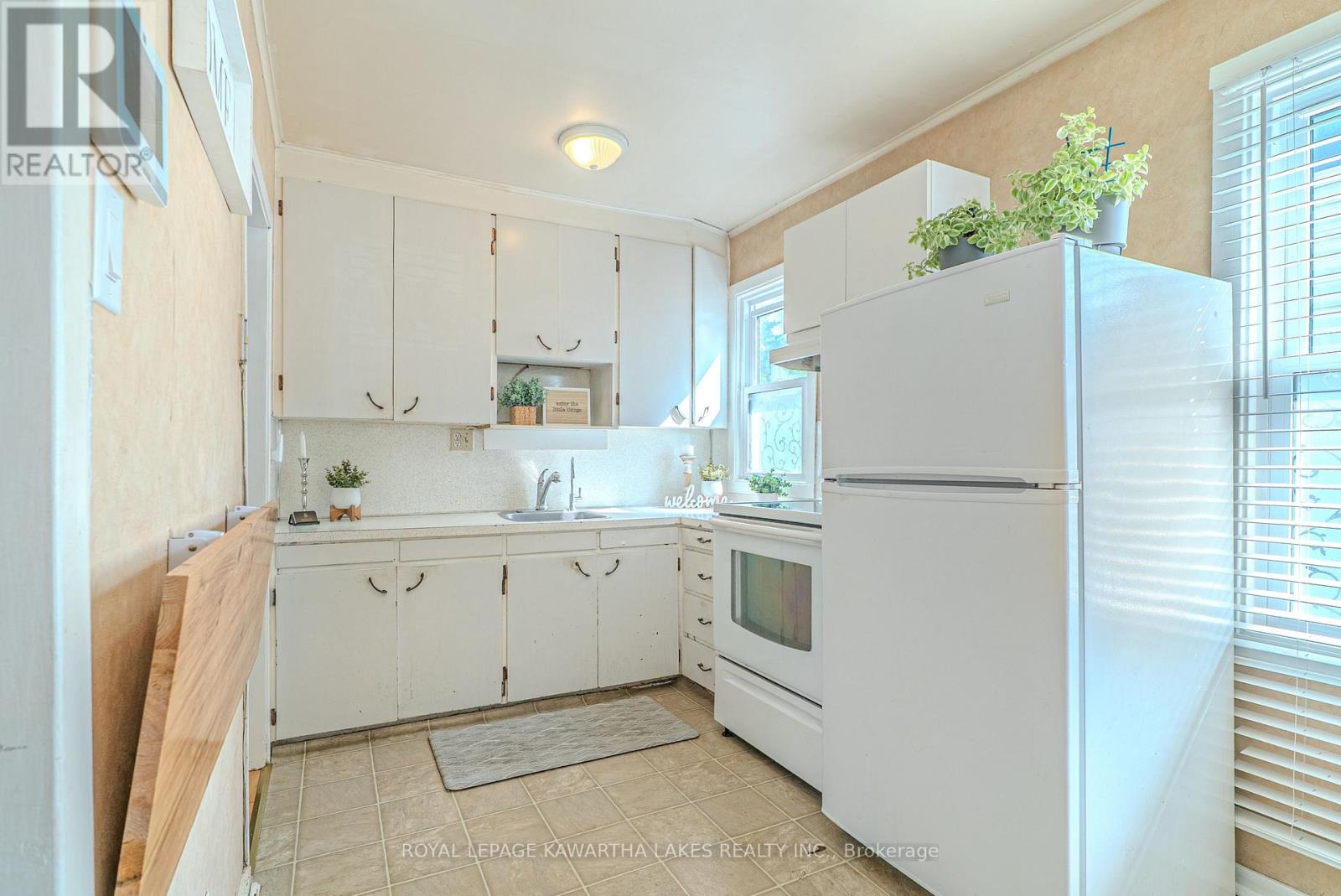 28 Pottinger Street, Kawartha Lakes (Lindsay), Ontario  K9V 3X4 - Photo 12 - X12312972