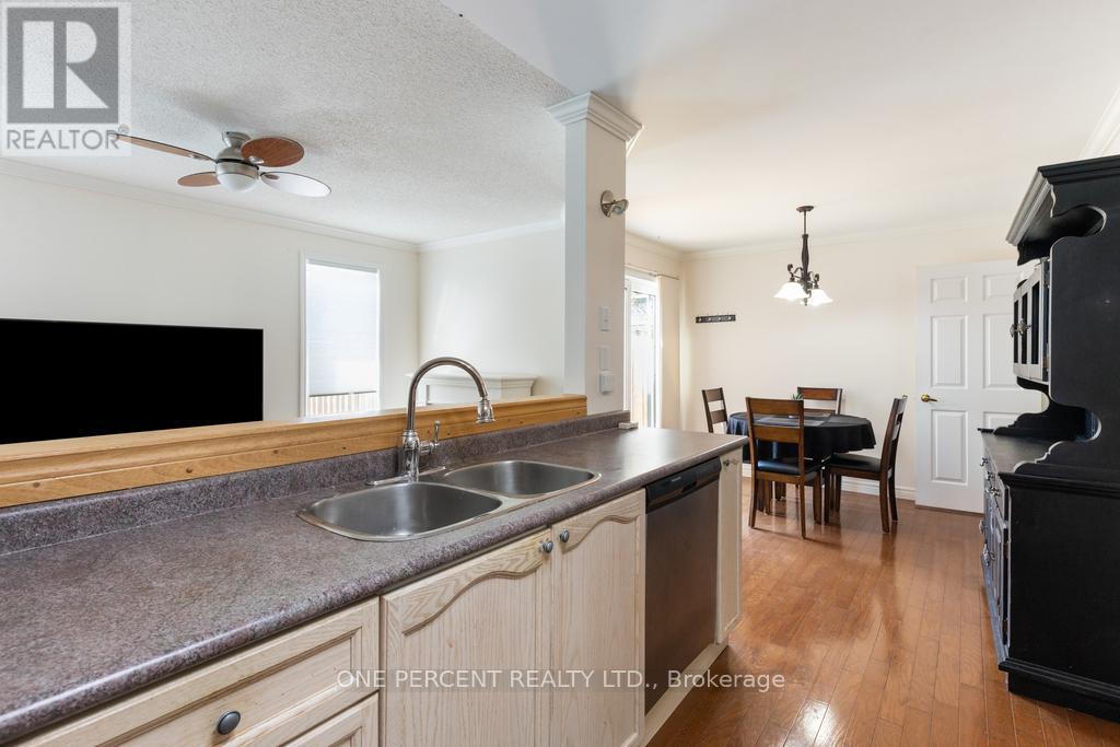 1389 Hancox Court, Peterborough West (North), Ontario  K9K 2M1 - Photo 5 - X12312925