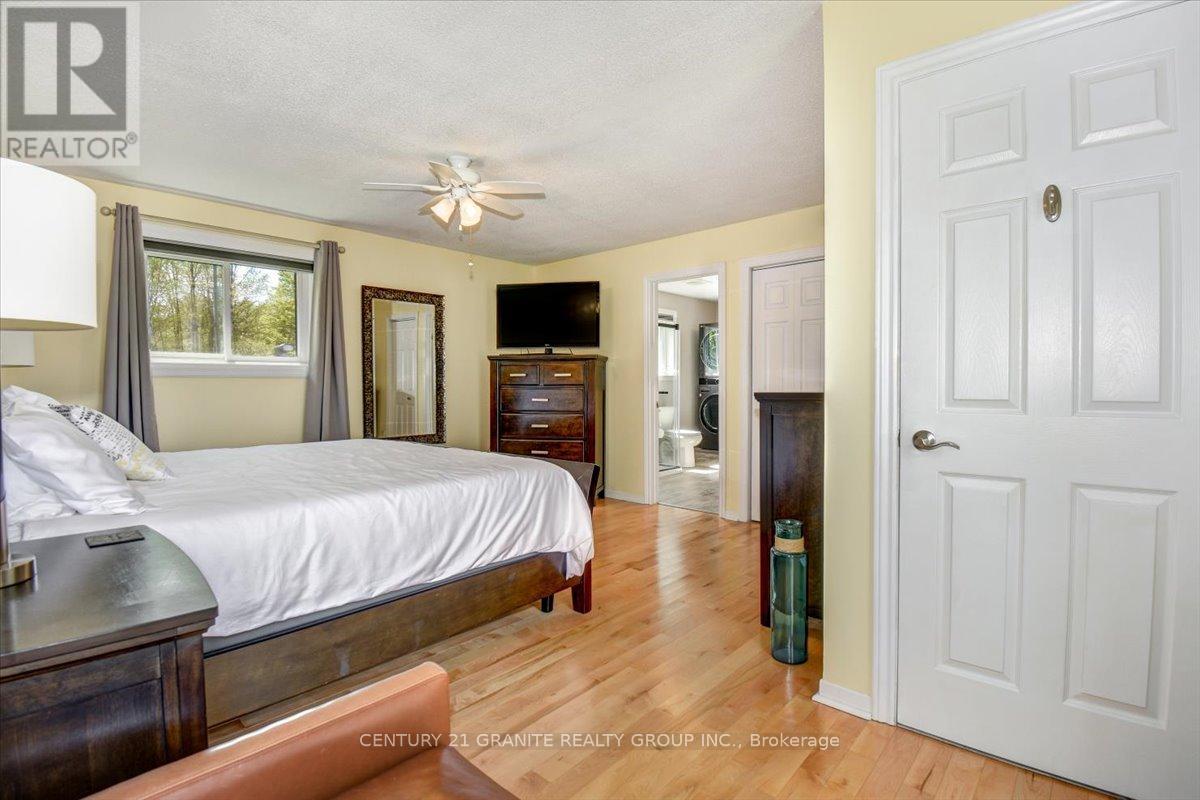 1115a Steenburg Lake North Road, Limerick, Ontario  K0L 1W0 - Photo 19 - X12313148