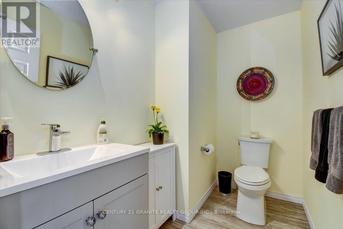 1115a Steenburg Lake North Road, Limerick, Ontario  K0L 1W0 - Photo 6 - X12313148