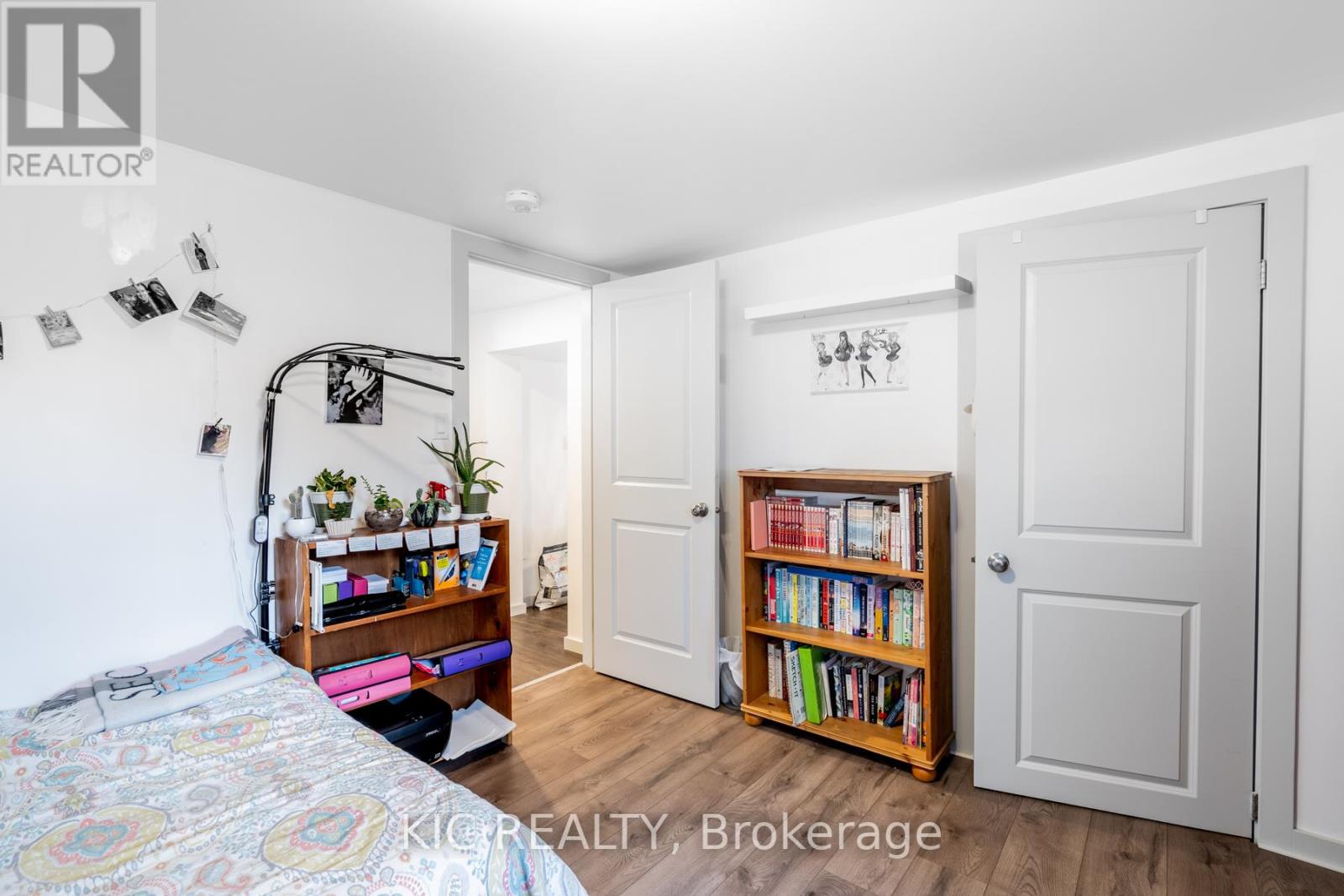 196 Hunter Street E, Peterborough East (Central), Ontario  K9H 1G8 - Photo 12 - X12313205