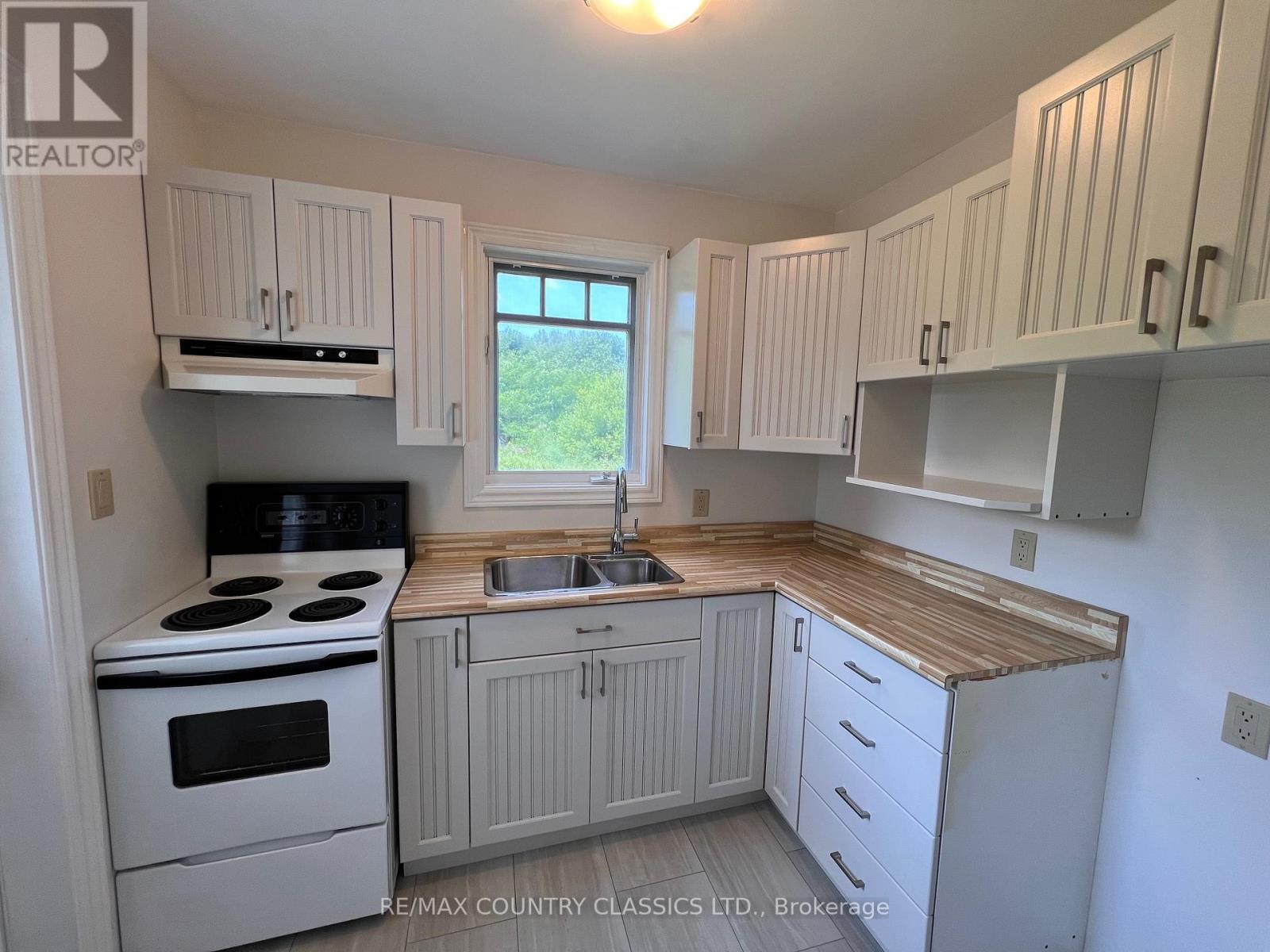 200 Hysert Road, Bancroft (Dungannon Ward), Ontario  K0L 1C0 - Photo 22 - X12313463