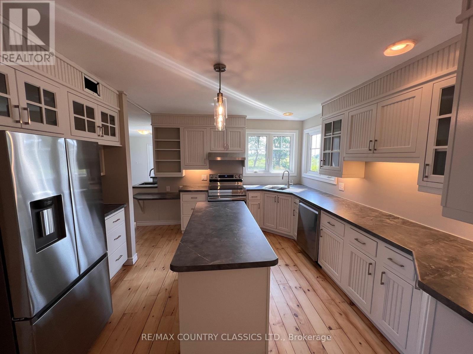 200 Hysert Road, Bancroft (Dungannon Ward), Ontario  K0L 1C0 - Photo 9 - X12313463