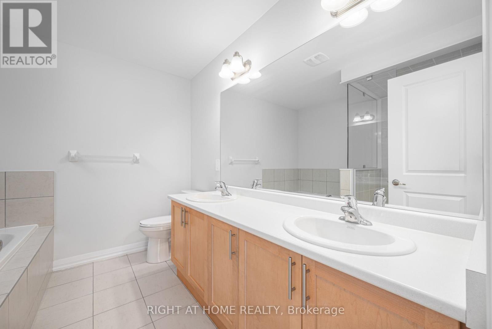 68 Corley Street, Kawartha Lakes (Lindsay), Ontario  K9V 6K2 - Photo 20 - X12313367