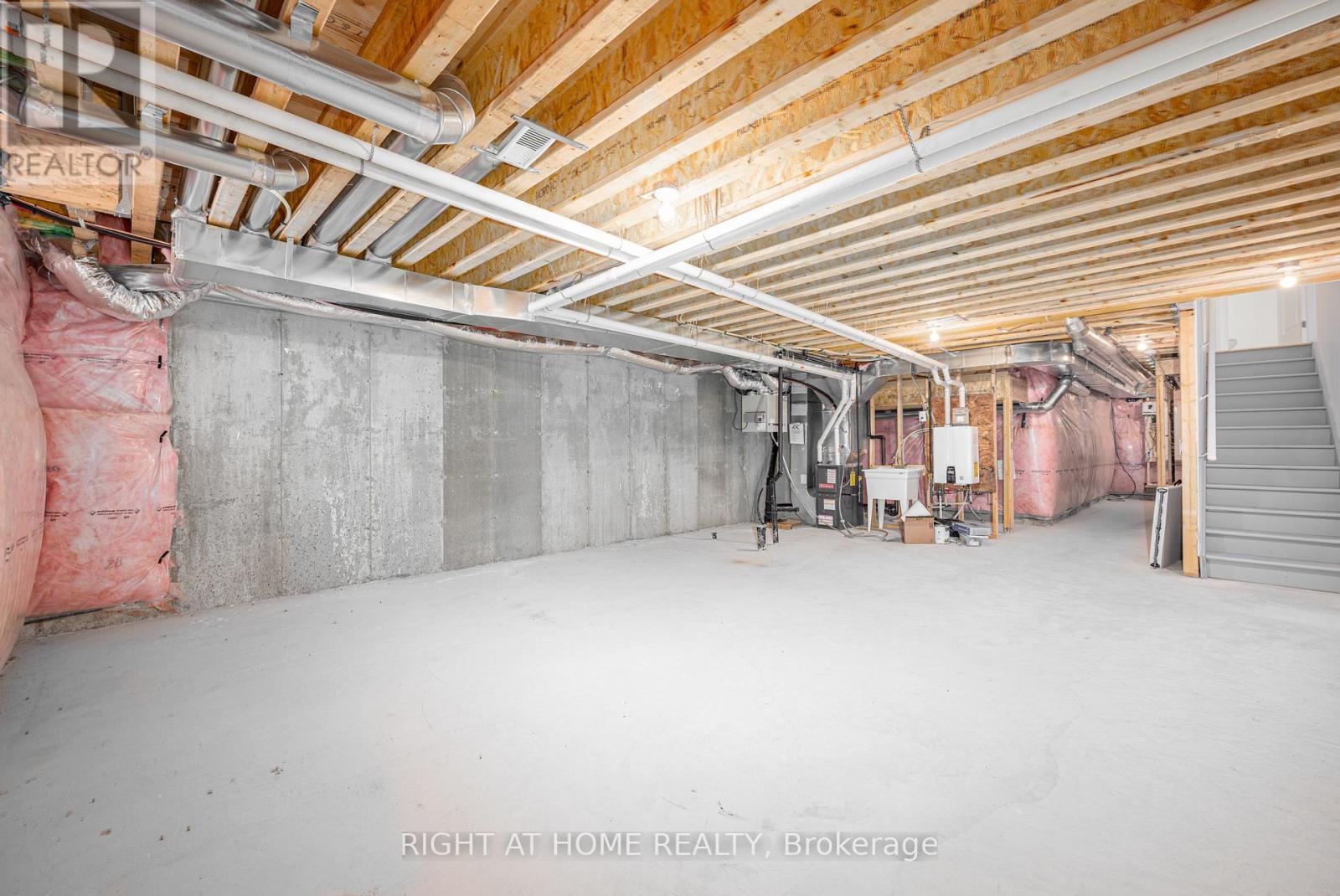 68 Corley Street, Kawartha Lakes (Lindsay), Ontario  K9V 6K2 - Photo 29 - X12313367
