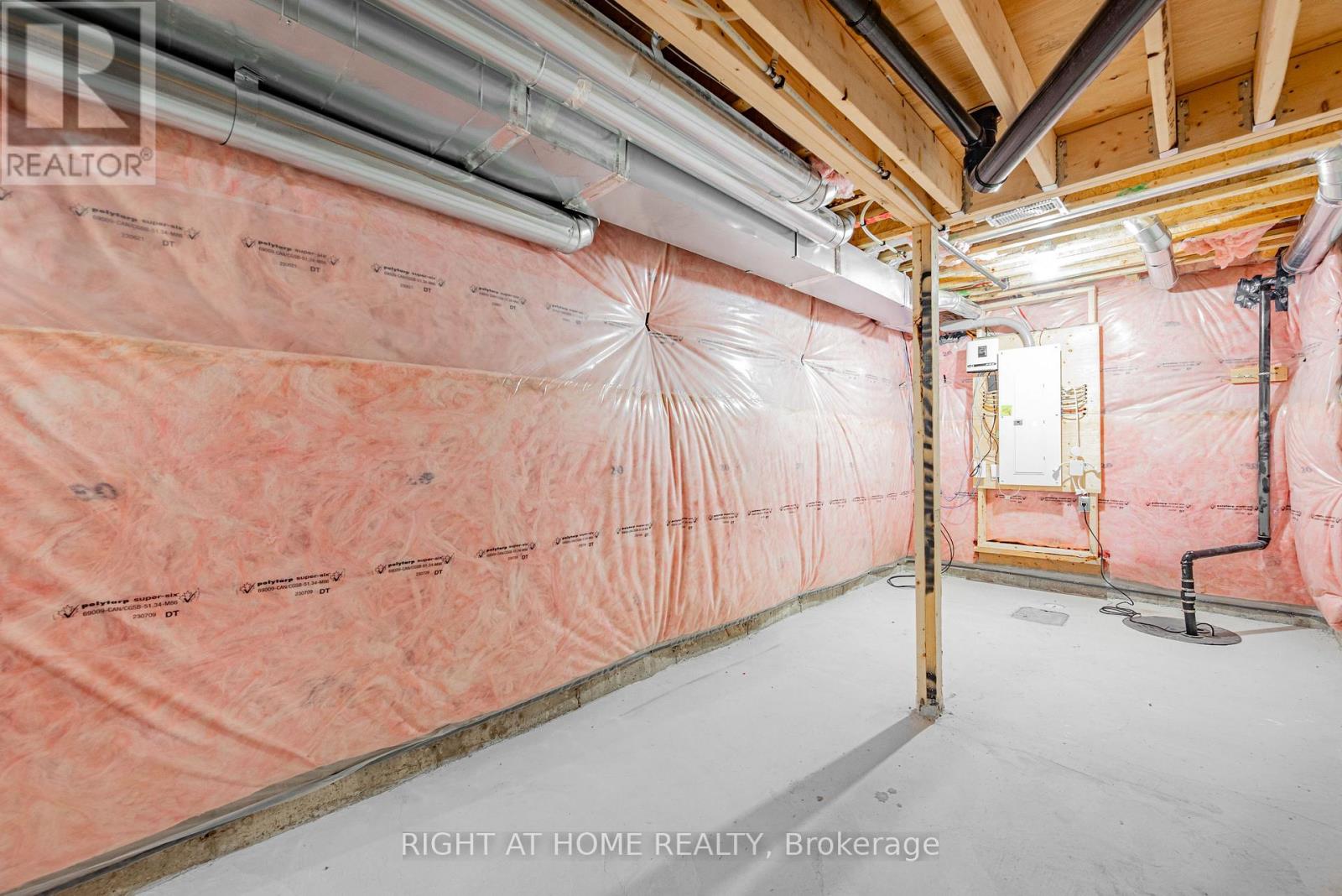 68 Corley Street, Kawartha Lakes (Lindsay), Ontario  K9V 6K2 - Photo 30 - X12313367