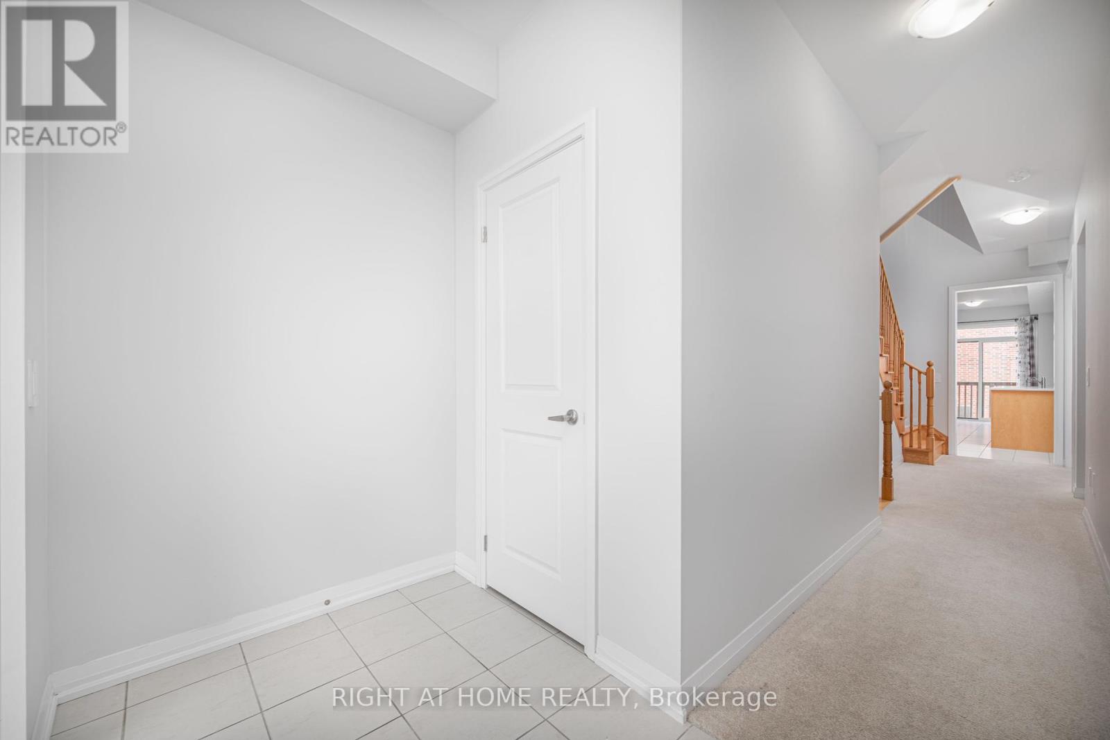 68 Corley Street, Kawartha Lakes (Lindsay), Ontario  K9V 6K2 - Photo 8 - X12313367