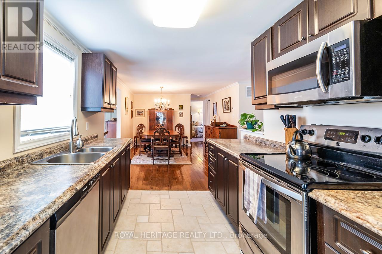 38 Bluffs Road E, Clarington (Newcastle), Ontario  L1B 1A3 - Photo 17 - E12313681