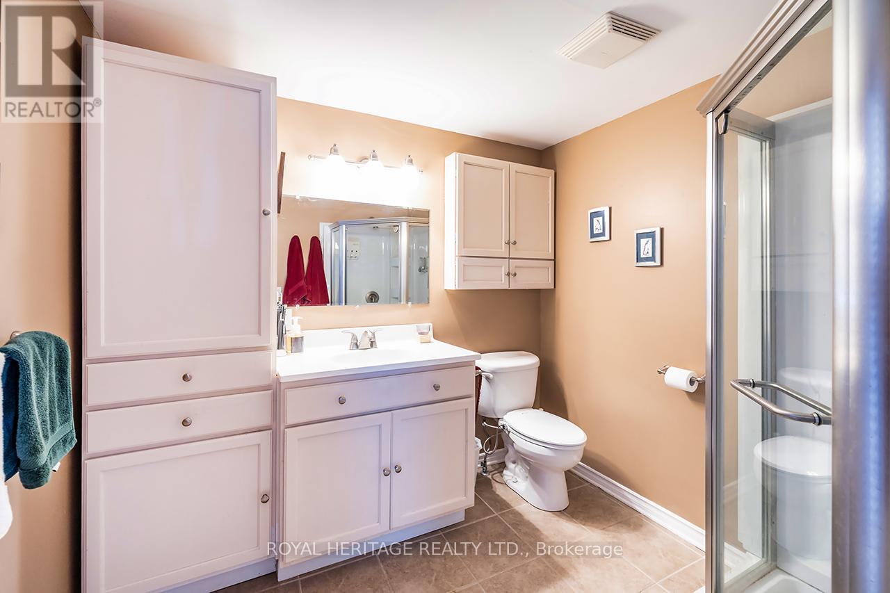 38 Bluffs Road E, Clarington (Newcastle), Ontario  L1B 1A3 - Photo 18 - E12313681