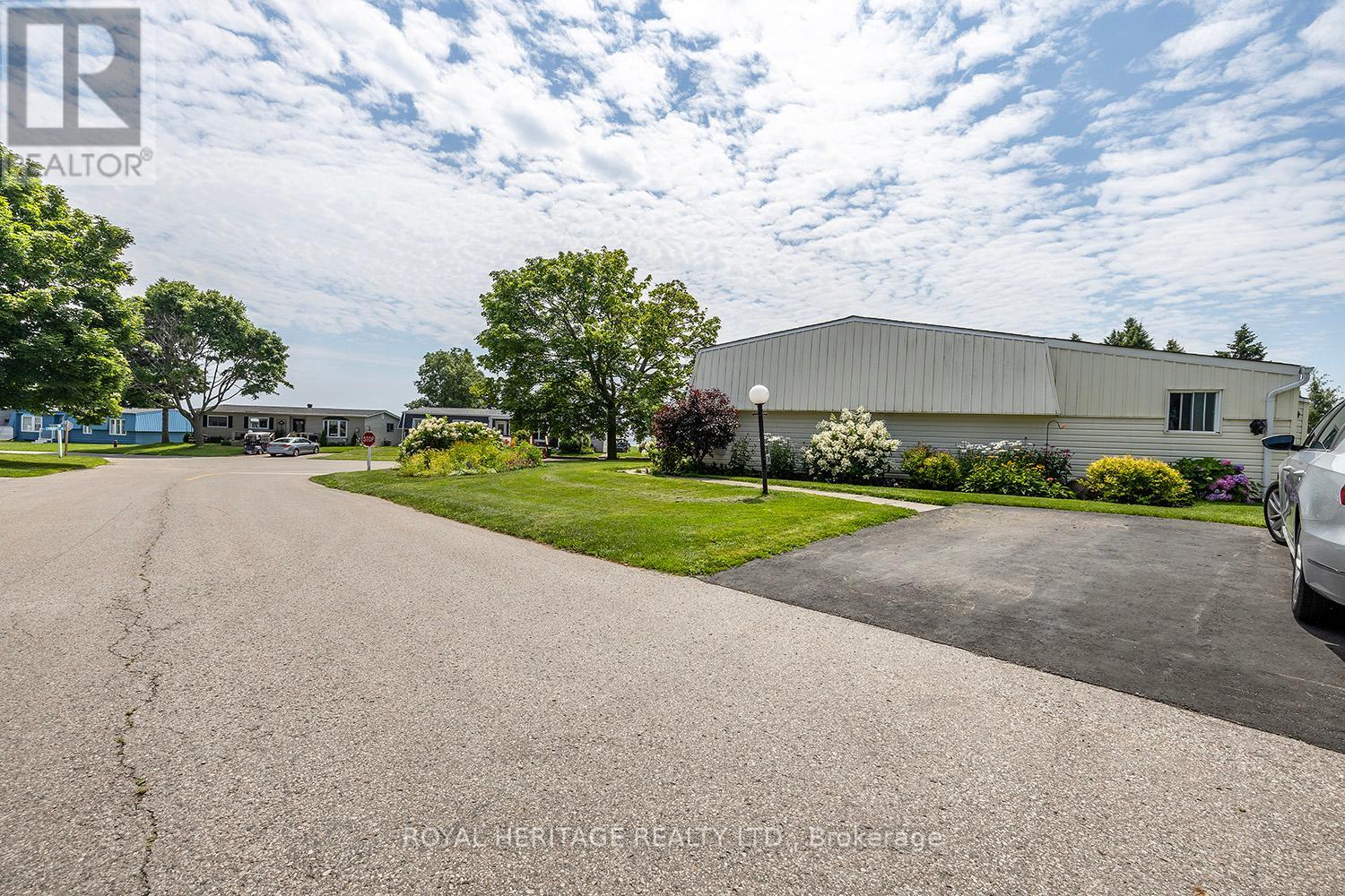 38 Bluffs Road E, Clarington (Newcastle), Ontario  L1B 1A3 - Photo 42 - E12313681