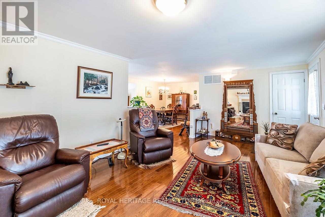 38 Bluffs Road E, Clarington (Newcastle), Ontario  L1B 1A3 - Photo 9 - E12313681
