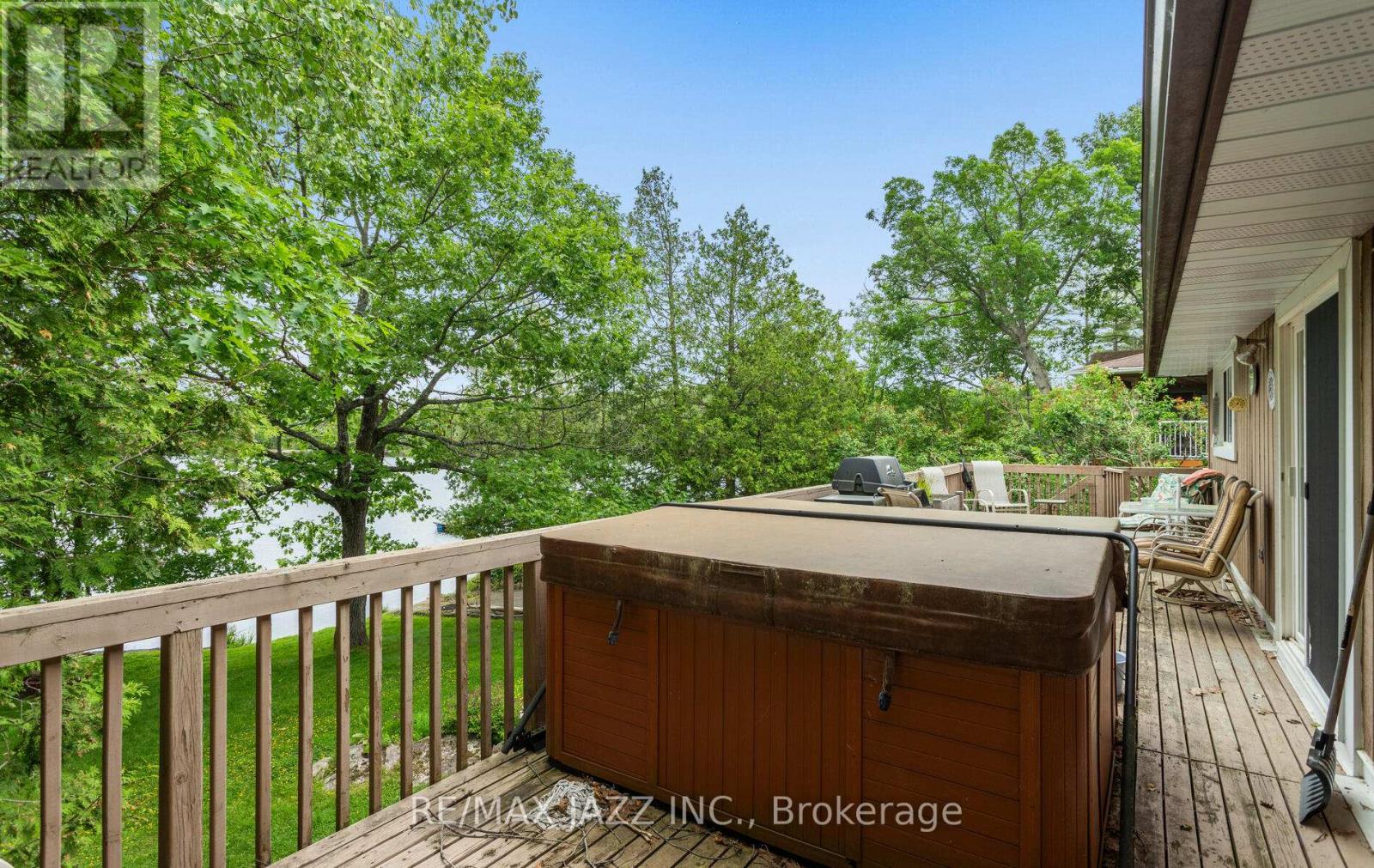 341 Elbow Point Road, Trent Lakes, Ontario  K0L 1J0 - Photo 37 - X12314056
