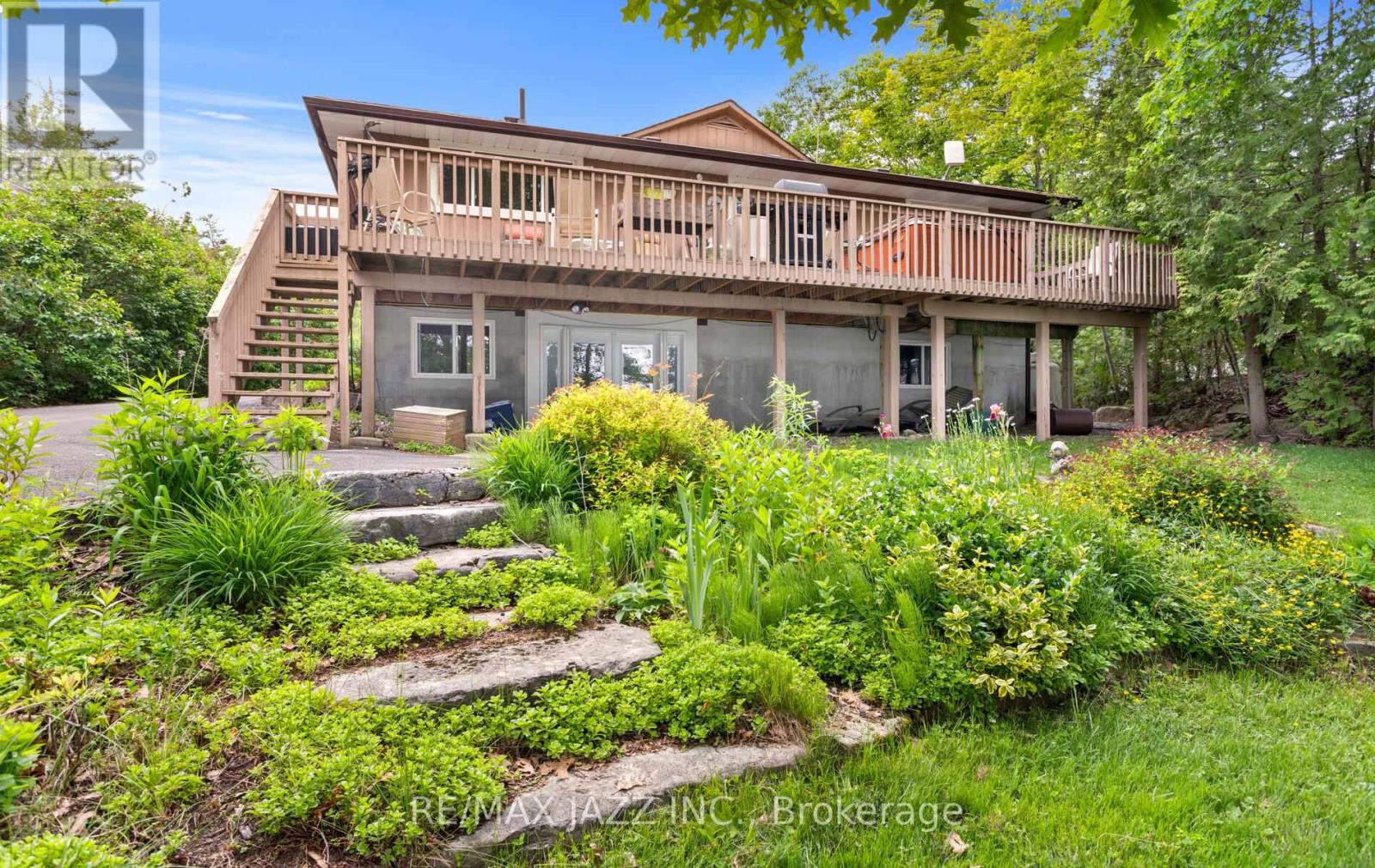 341 Elbow Point Road, Trent Lakes, Ontario  K0L 1J0 - Photo 46 - X12314056