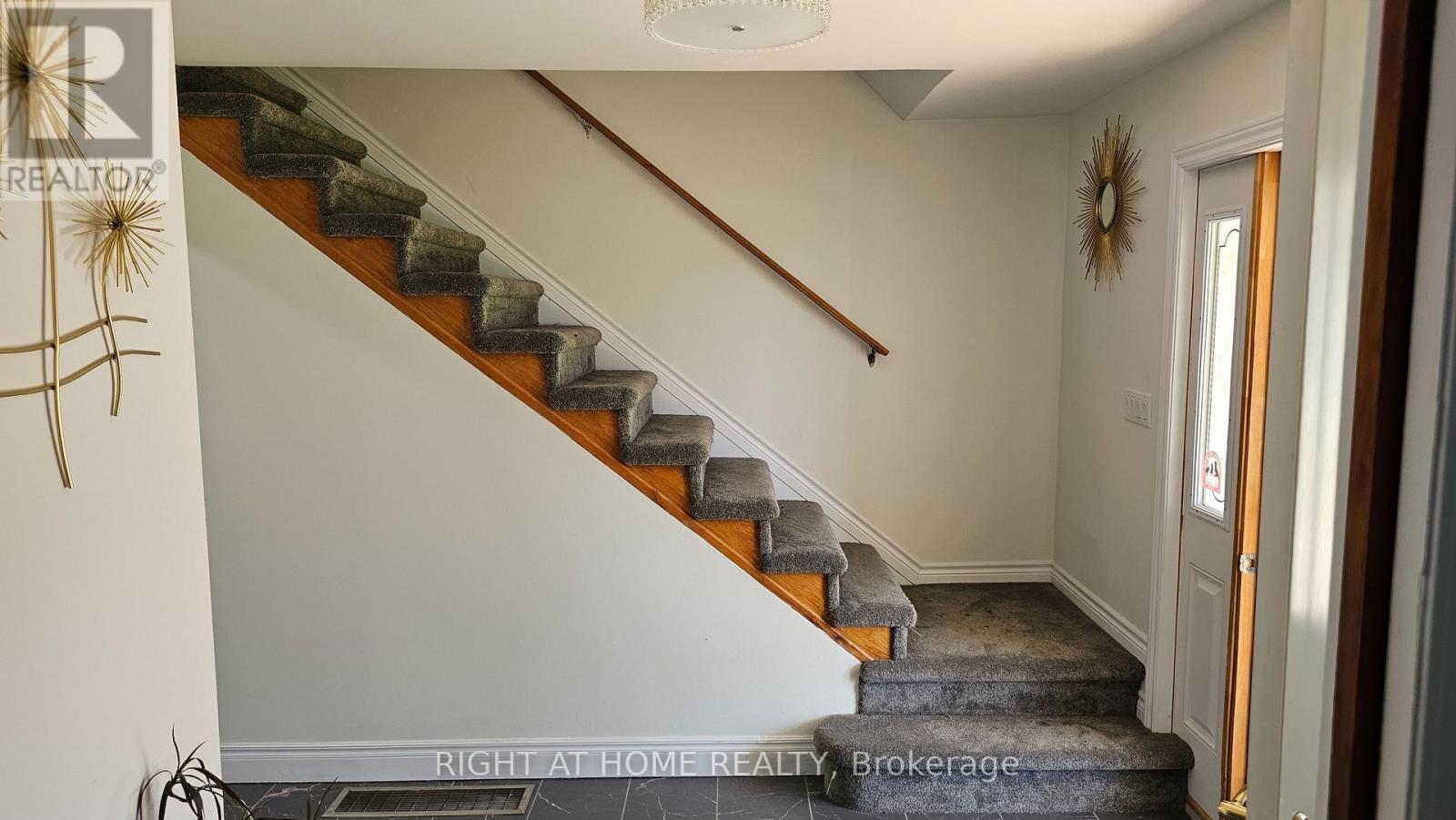 57 Walnut Street W, Kawartha Lakes (Omemee), Ontario  K0L 2W0 - Photo 3 - X12314142