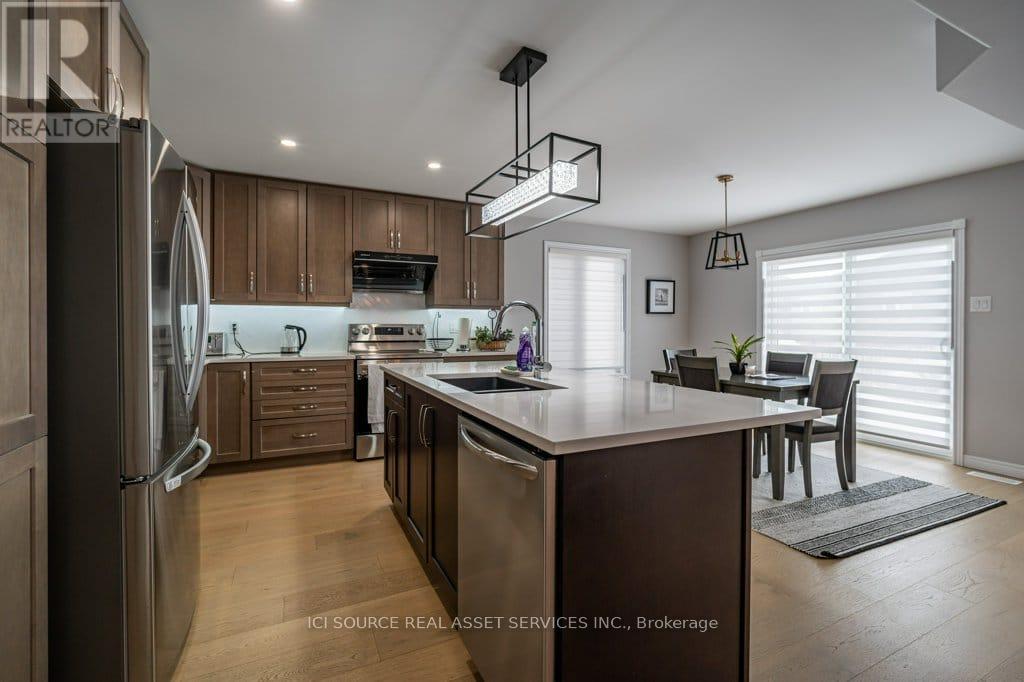 Upper - 505 Clayton Avenue, Peterborough North (North), Ontario  K9K 0H6 - Photo 10 - X12314380