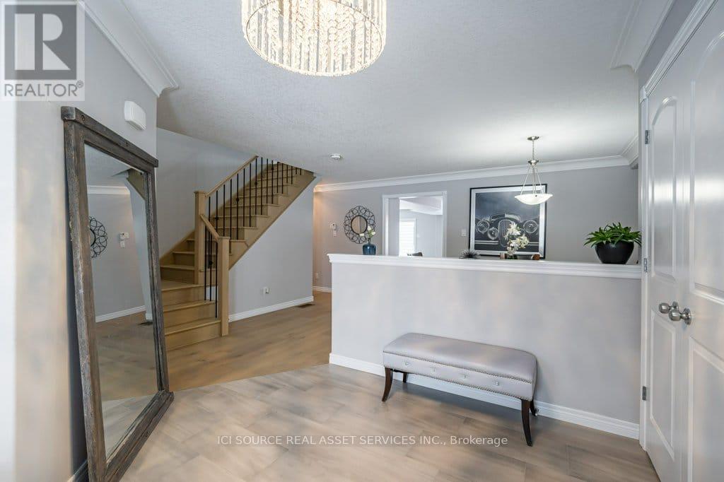Upper - 505 Clayton Avenue, Peterborough North (North), Ontario  K9K 0H6 - Photo 4 - X12314380