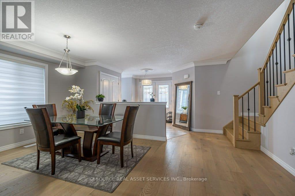 Upper - 505 Clayton Avenue, Peterborough North (North), Ontario  K9K 0H6 - Photo 5 - X12314380