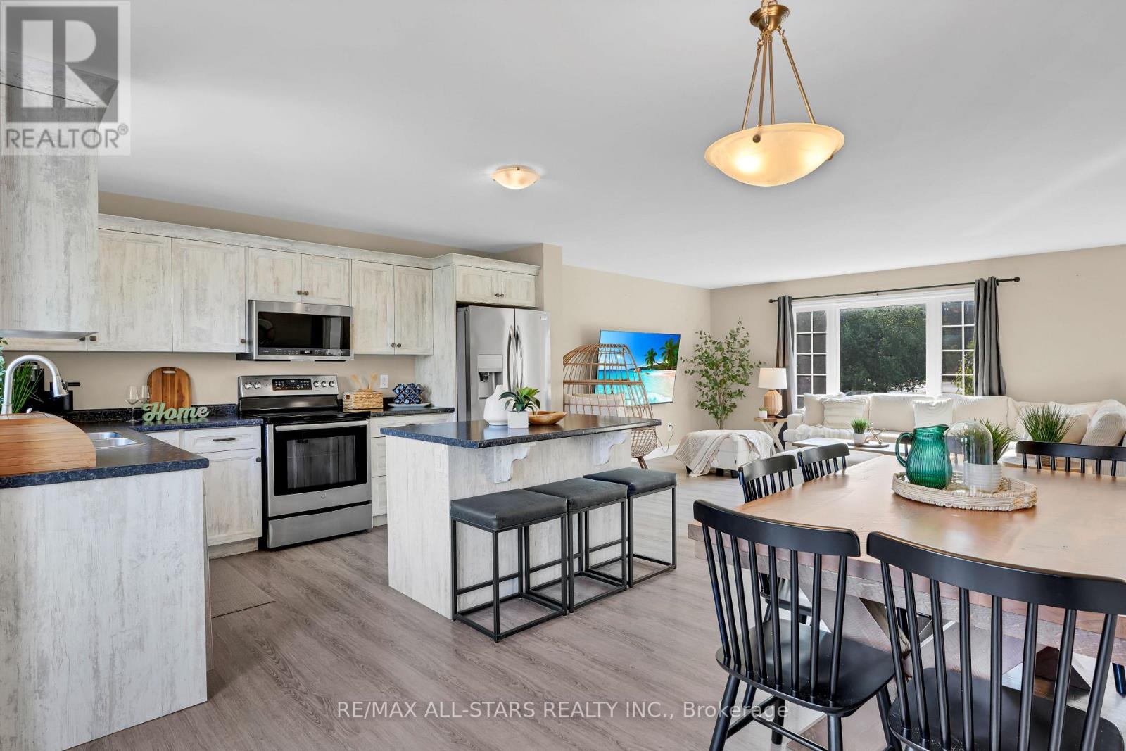 16 Kenver Street, Kawartha Lakes (Emily), Ontario  K0L 2W0 - Photo 11 - X12314638
