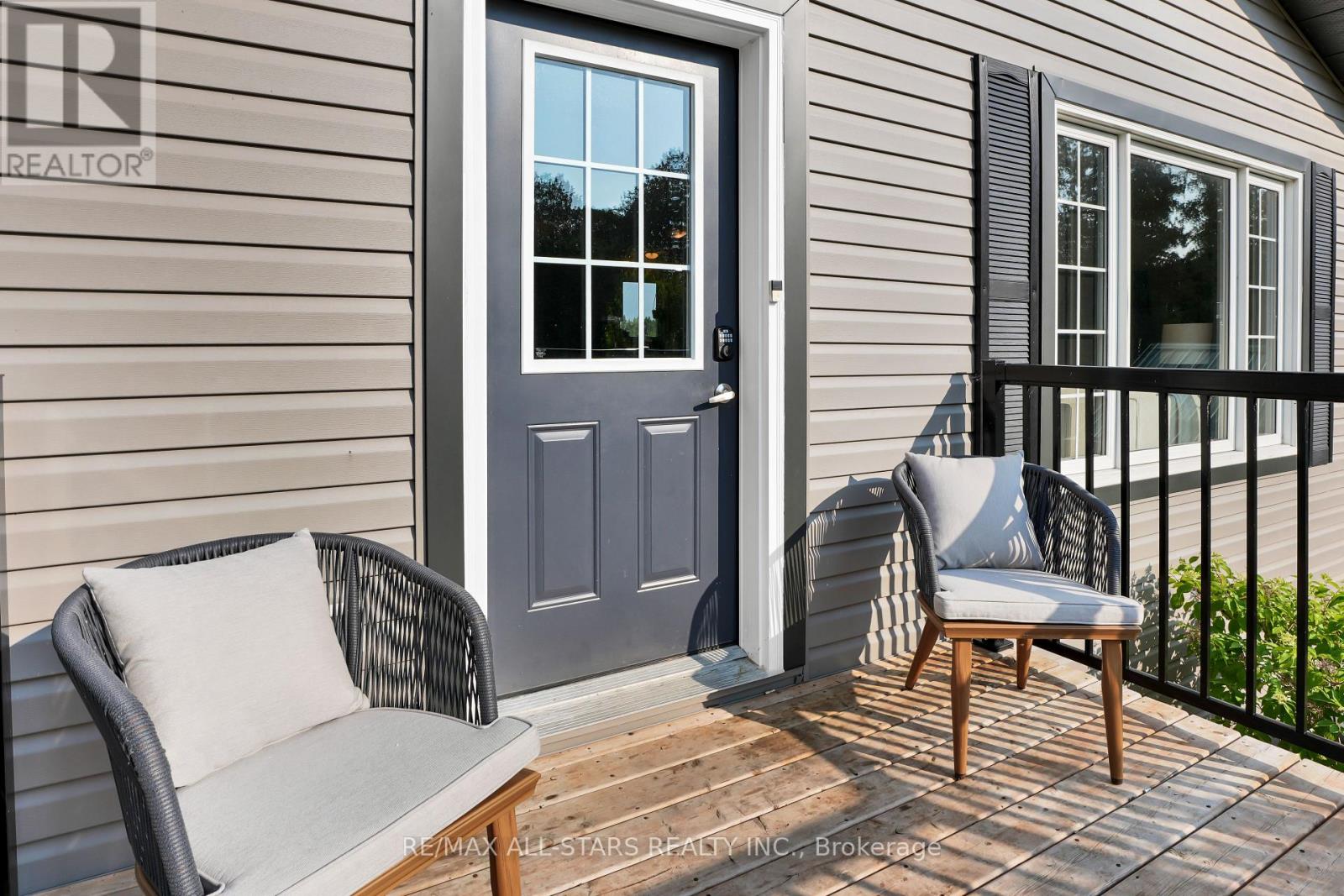 16 Kenver Street, Kawartha Lakes (Emily), Ontario  K0L 2W0 - Photo 5 - X12314638