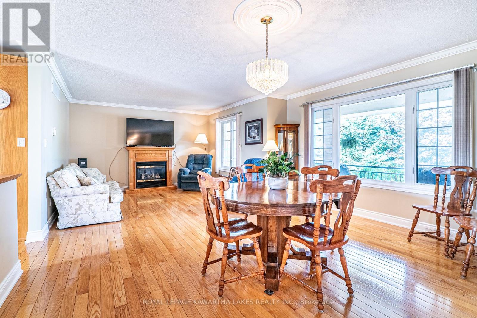 55 Eakins Court, Kawartha Lakes (Lindsay), Ontario  K9V 6J9 - Photo 10 - X12314738