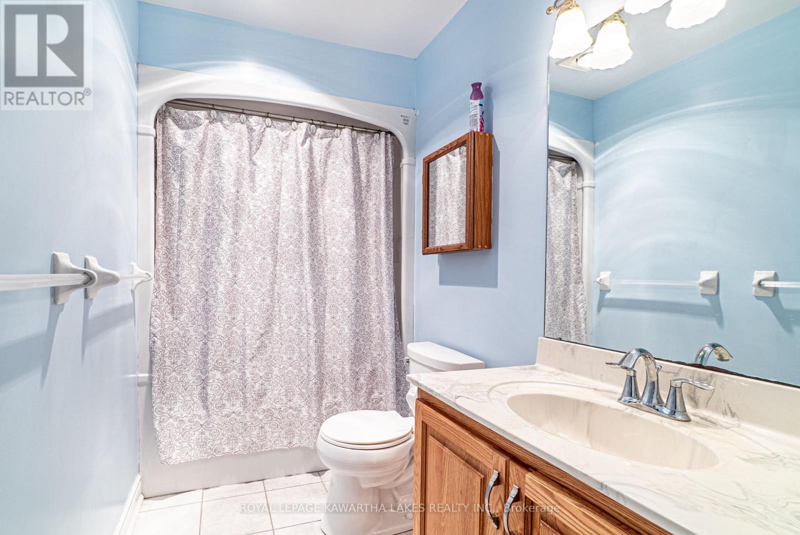 55 Eakins Court, Kawartha Lakes (Lindsay), Ontario  K9V 6J9 - Photo 24 - X12314738