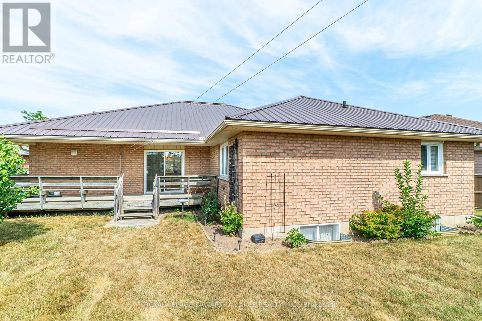 55 Eakins Court, Kawartha Lakes (Lindsay), Ontario  K9V 6J9 - Photo 40 - X12314738