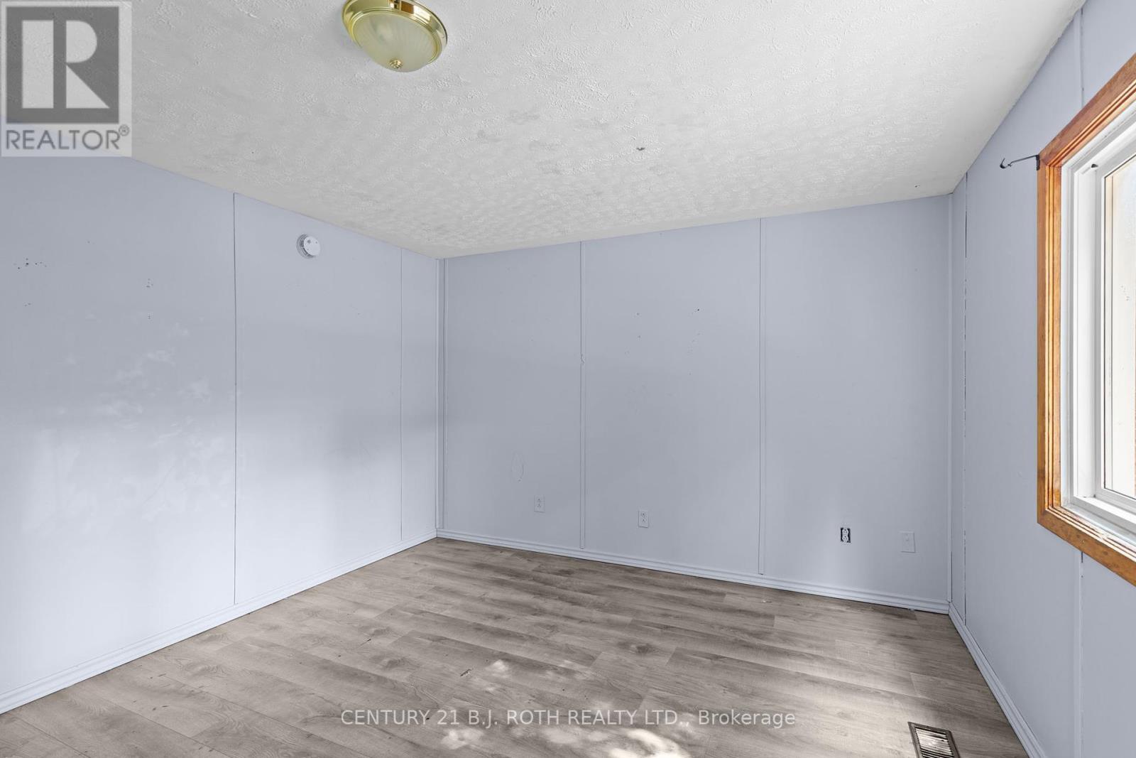 15 Cartier Court, Peterborough North (Central), Ontario  K9H 6S5 - Photo 11 - X12314720