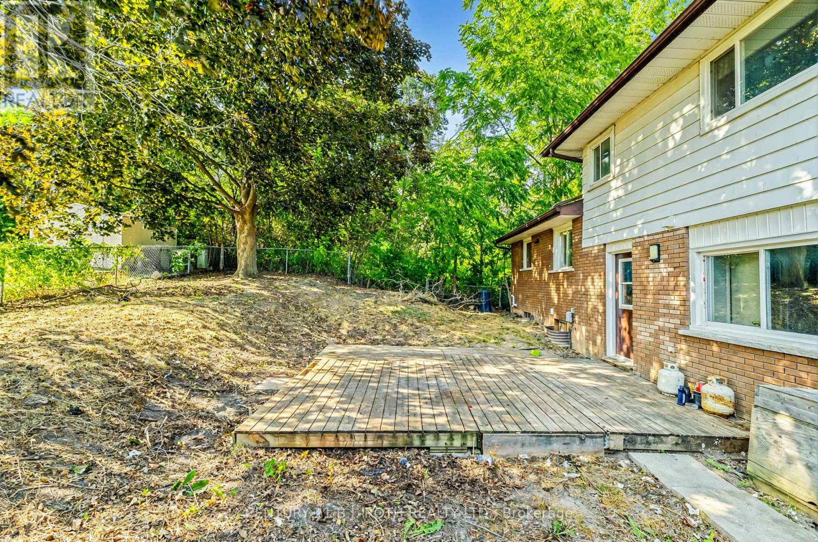 15 Cartier Court, Peterborough North (Central), Ontario  K9H 6S5 - Photo 35 - X12314720