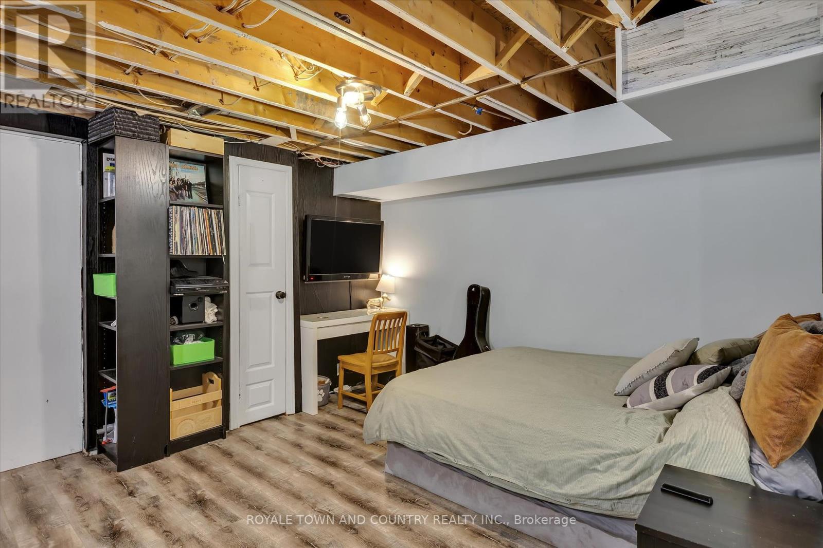88 Eglington Street, Kawartha Lakes (Lindsay), Ontario  K9V 6B6 - Photo 26 - X12314890