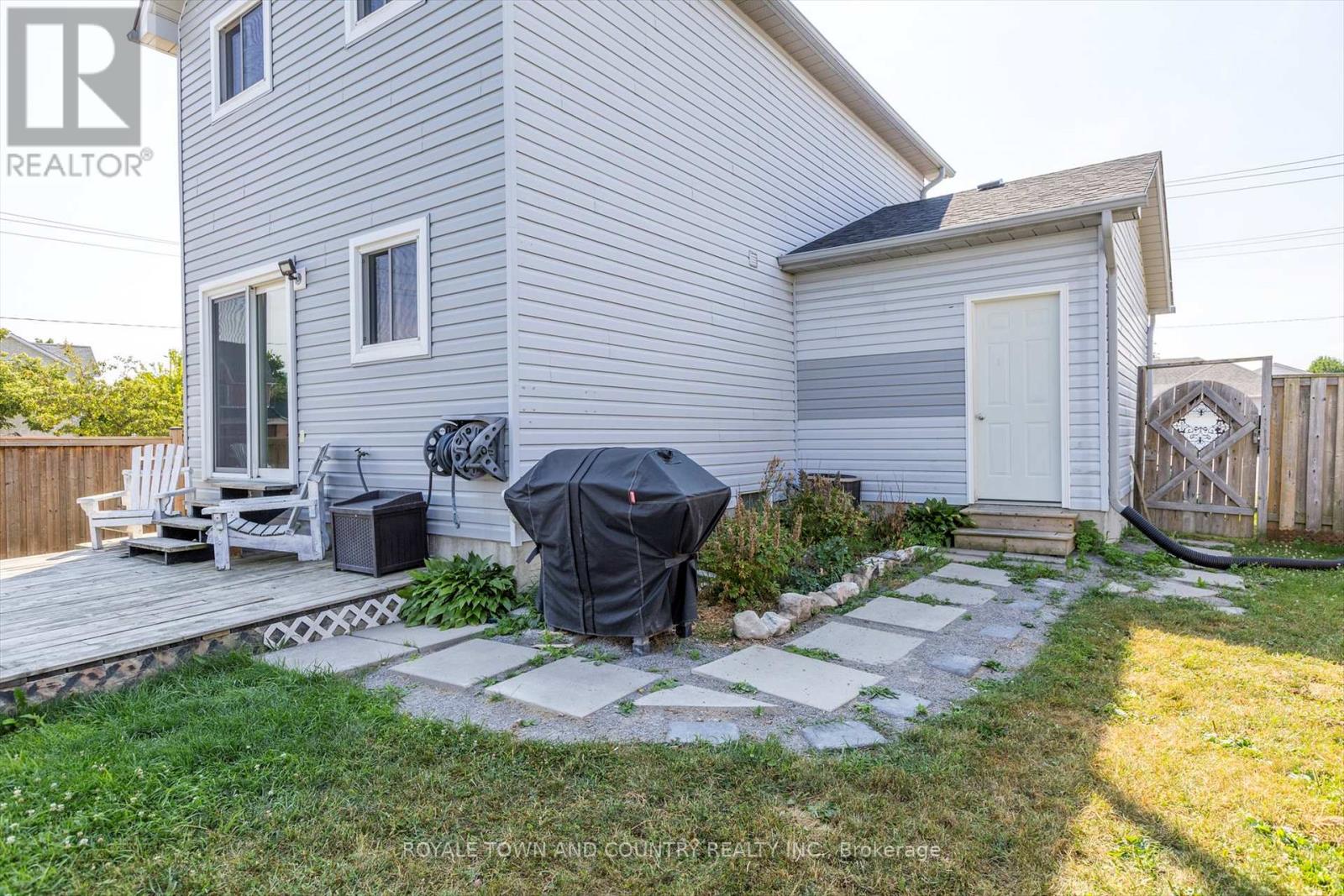 88 Eglington Street, Kawartha Lakes (Lindsay), Ontario  K9V 6B6 - Photo 37 - X12314890