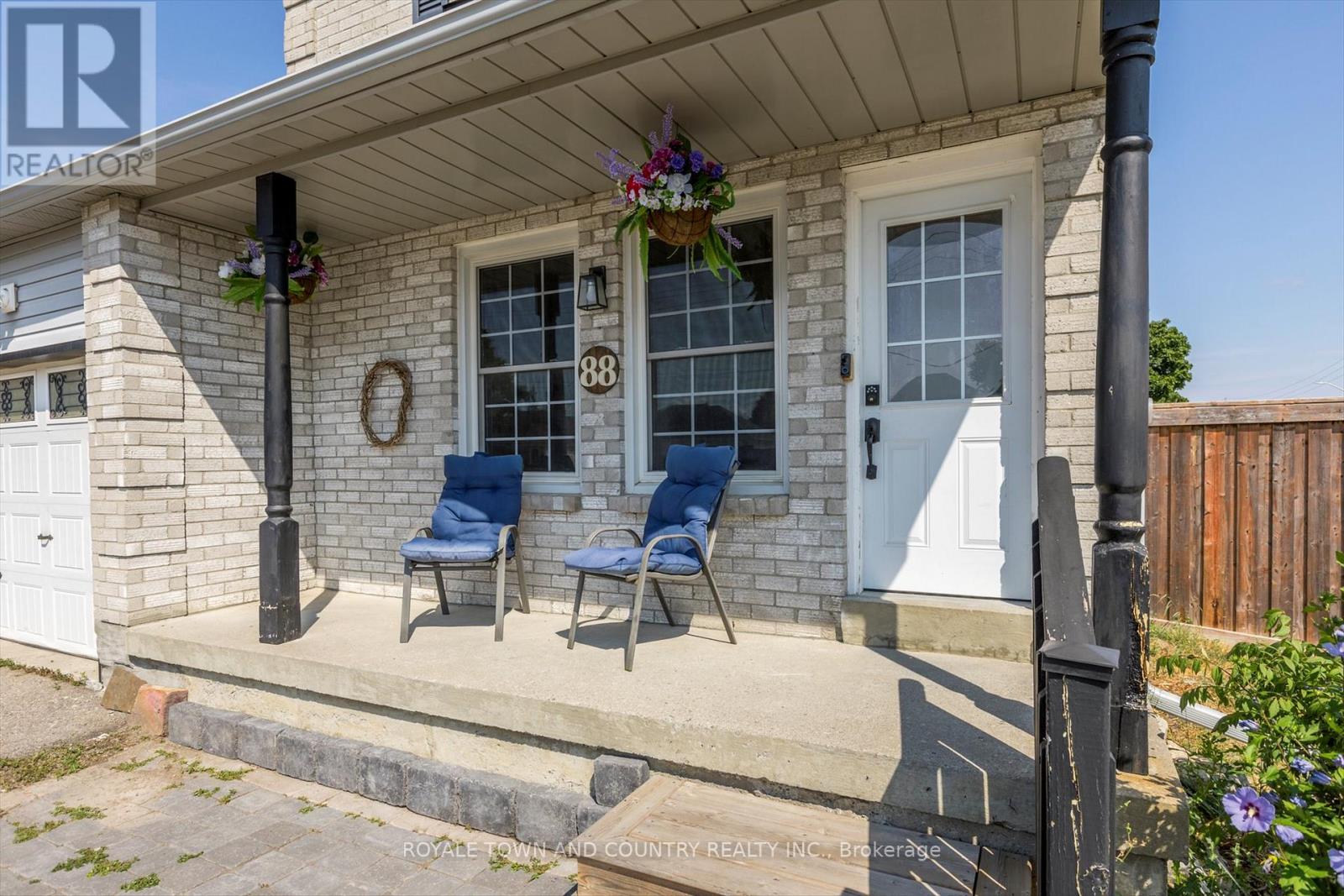 88 Eglington Street, Kawartha Lakes (Lindsay), Ontario  K9V 6B6 - Photo 4 - X12314890