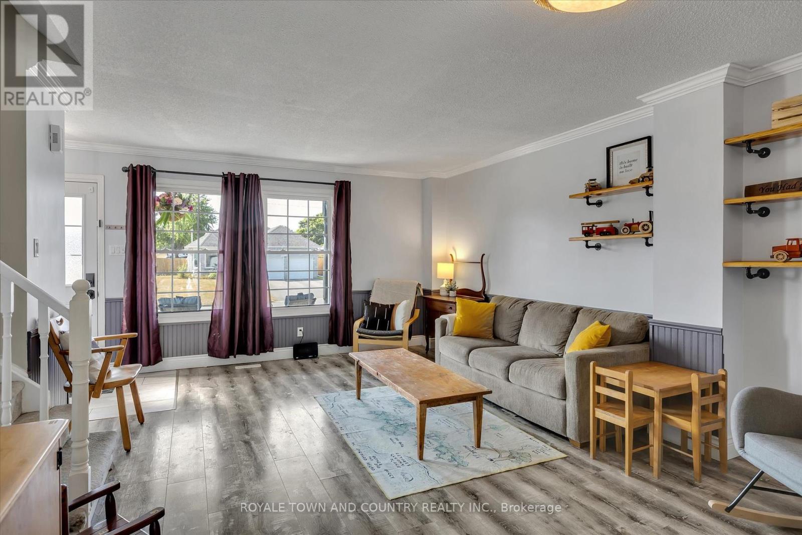 88 Eglington Street, Kawartha Lakes (Lindsay), Ontario  K9V 6B6 - Photo 6 - X12314890