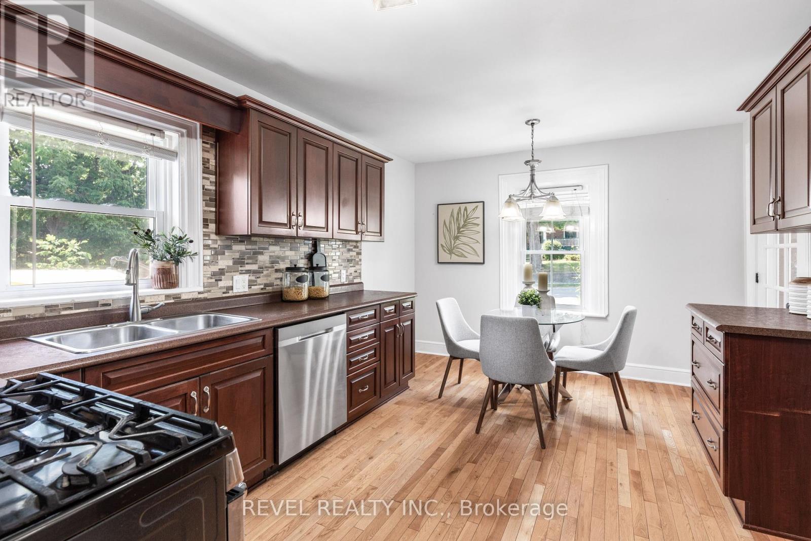 41 Francis Street, Kawartha Lakes (Lindsay), Ontario  K9V 3S2 - Photo 14 - X12314936