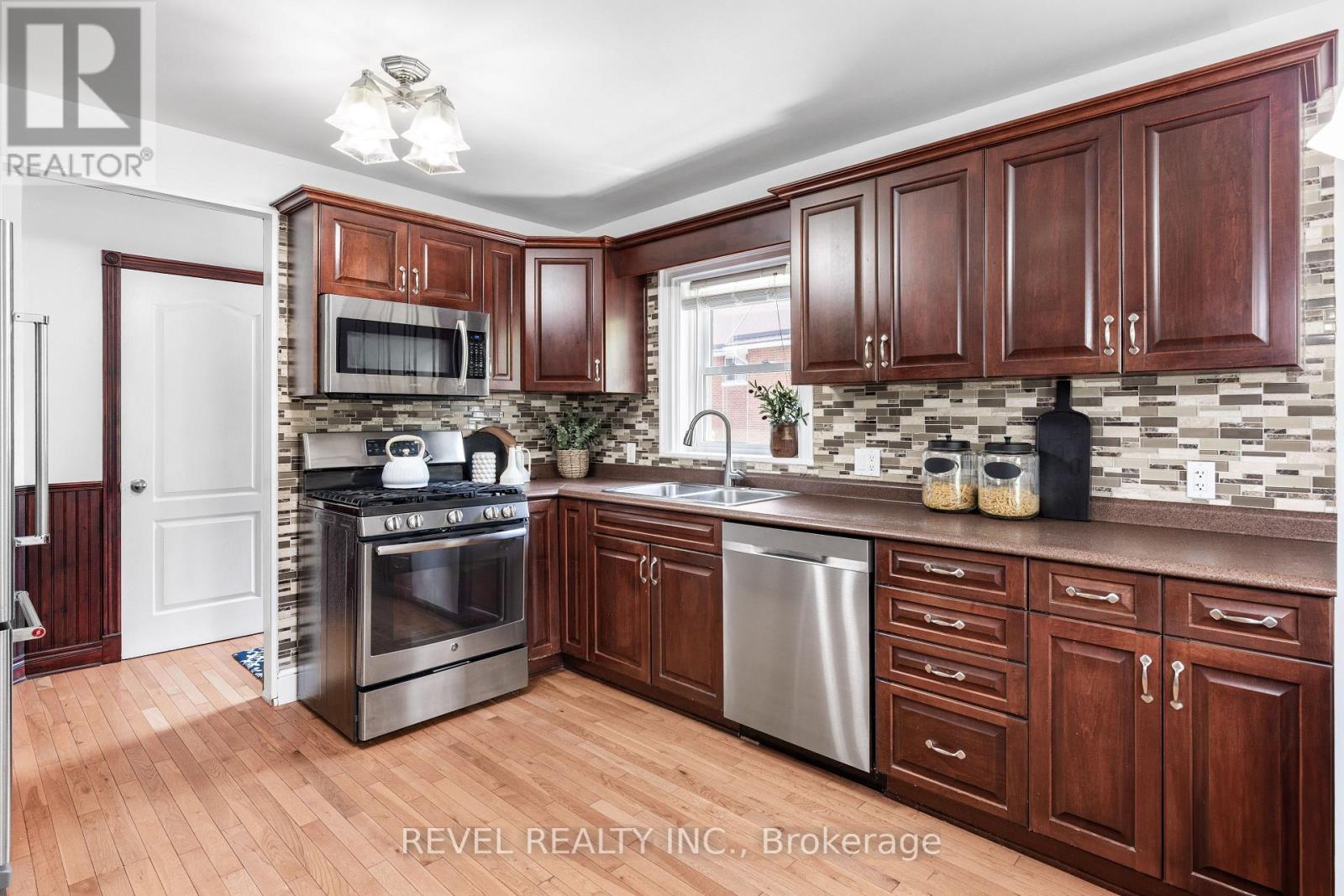 41 Francis Street, Kawartha Lakes (Lindsay), Ontario  K9V 3S2 - Photo 15 - X12314936
