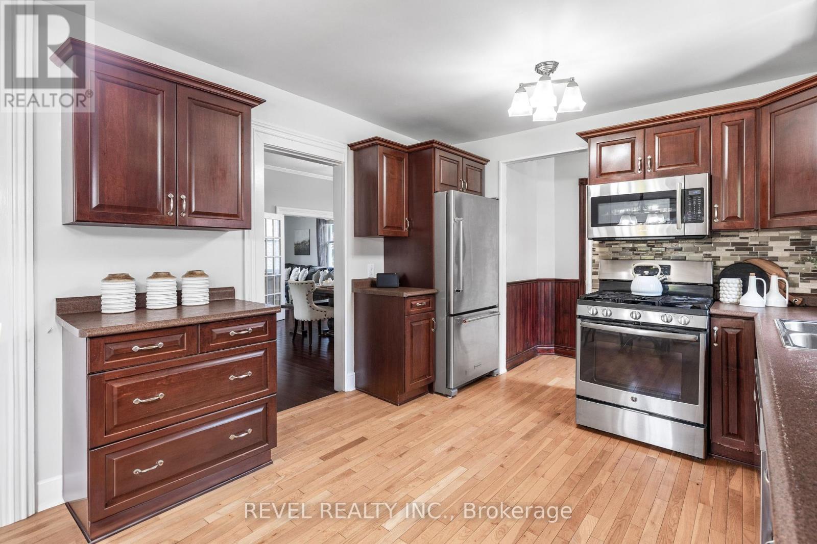 41 Francis Street, Kawartha Lakes (Lindsay), Ontario  K9V 3S2 - Photo 16 - X12314936