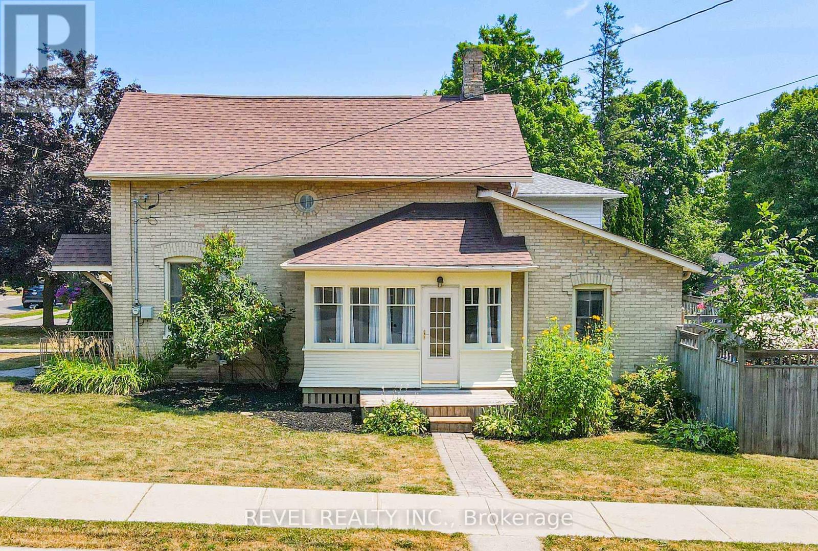 41 Francis Street, Kawartha Lakes (Lindsay), Ontario  K9V 3S2 - Photo 5 - X12314936