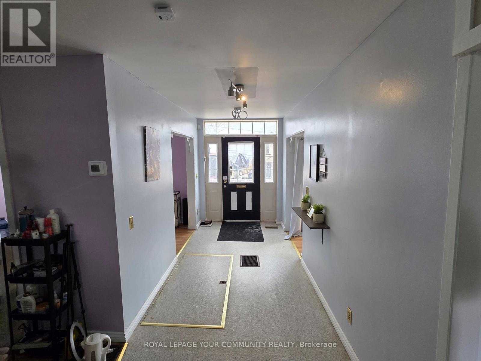 381 Queen Street, Peterborough Central (North), Ontario  K9H 3J7 - Photo 3 - X12315263