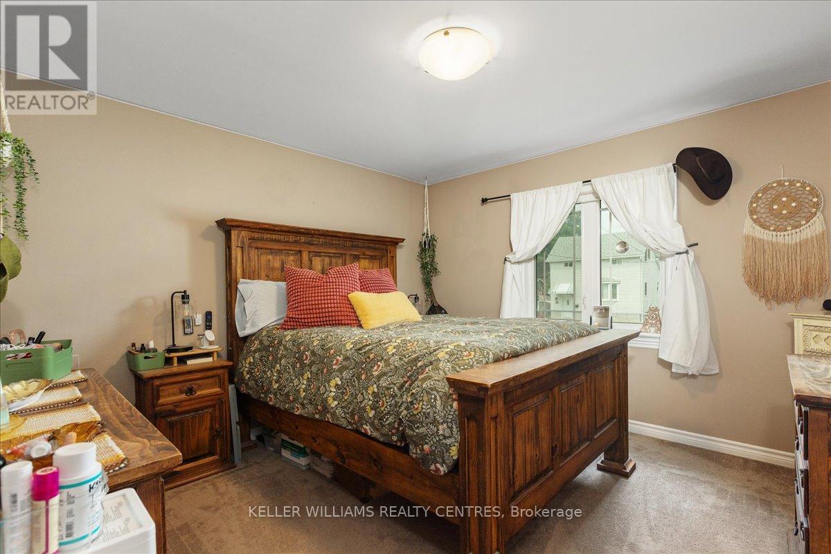 31 Durham Street E, Kawartha Lakes (Lindsay), Ontario  K9V 1W9 - Photo 11 - X12315373