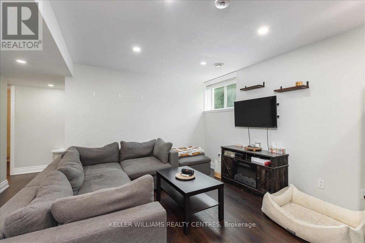 31 Durham Street E, Kawartha Lakes (Lindsay), Ontario  K9V 1W9 - Photo 18 - X12315373