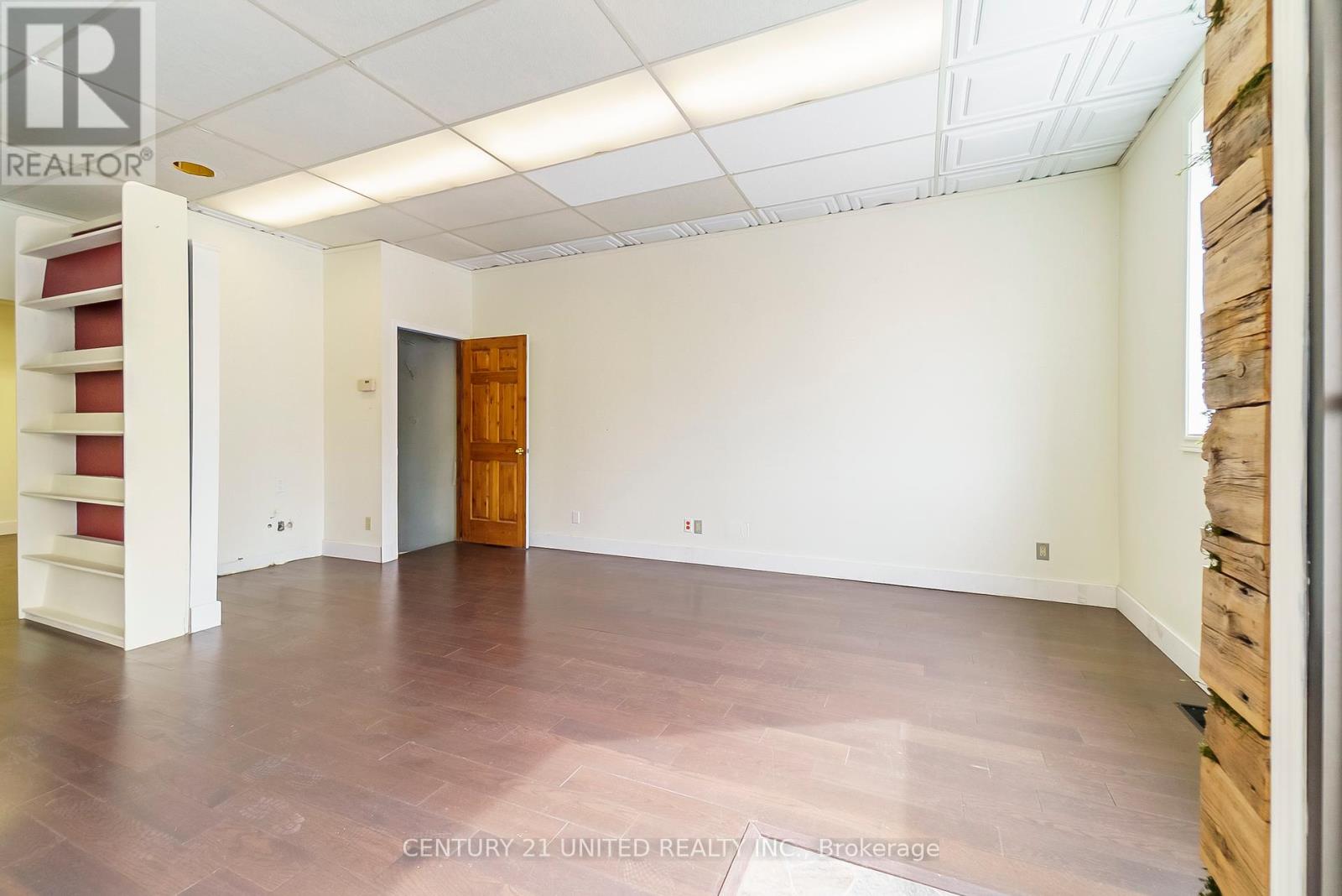 25 Queen Street, Selwyn, Ontario  K0L 2H0 - Photo 12 - X12315517