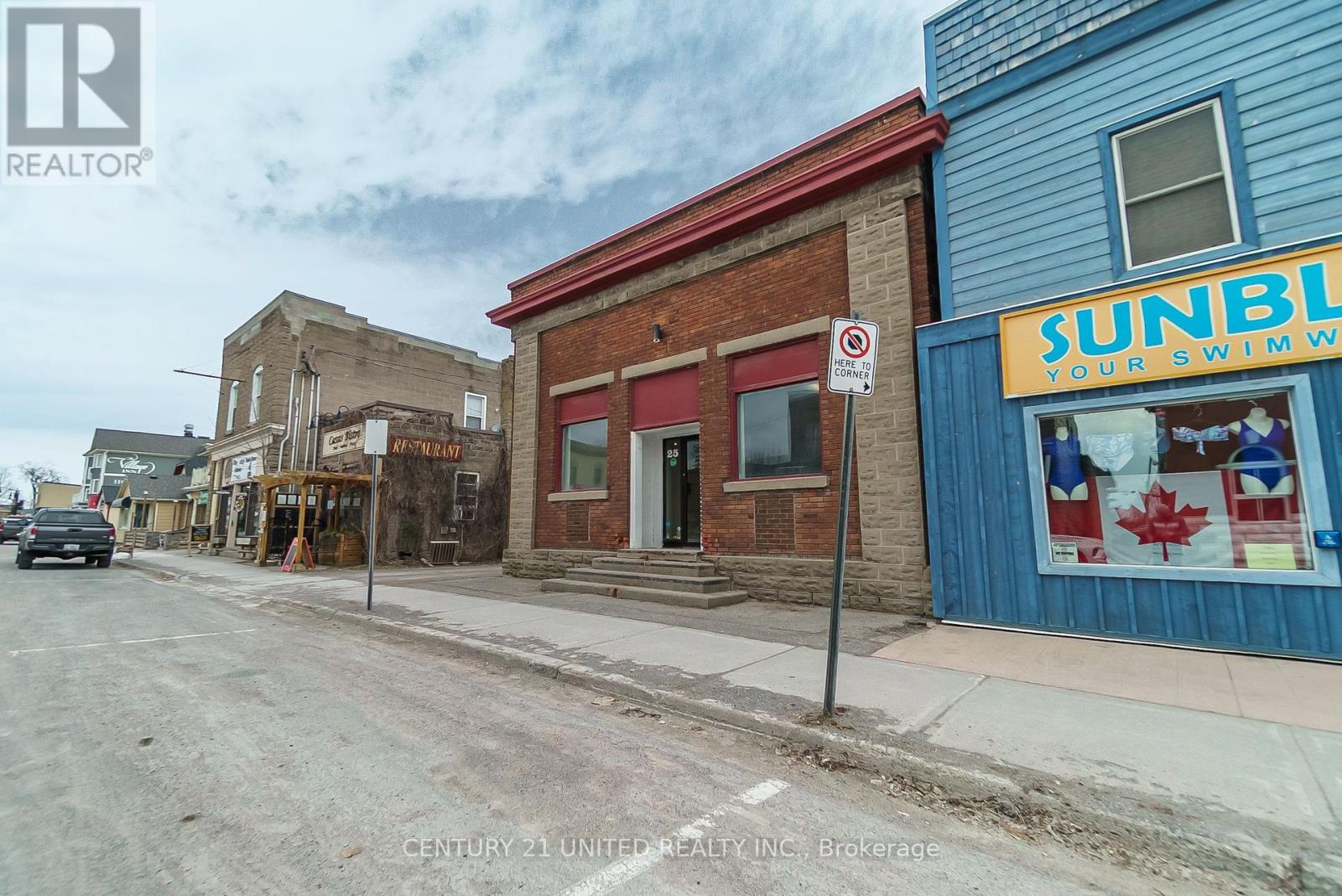 25 Queen Street, Selwyn, Ontario  K0L 2H0 - Photo 3 - X12315517