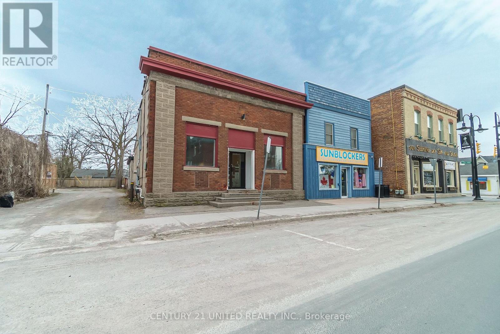 25 Queen Street, Selwyn, Ontario  K0L 2H0 - Photo 4 - X12315517