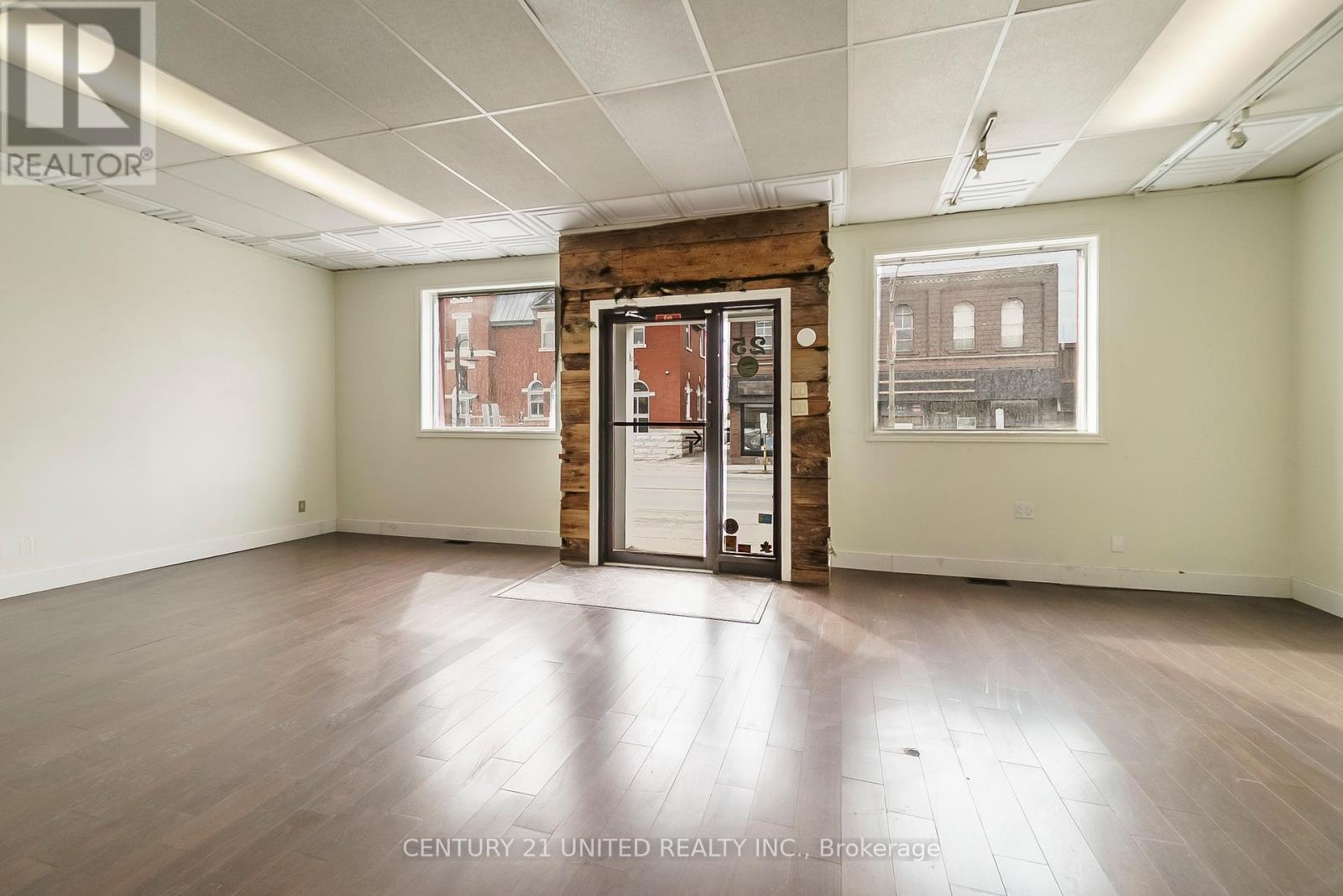 25 Queen Street, Selwyn, Ontario  K0L 2H0 - Photo 5 - X12315517
