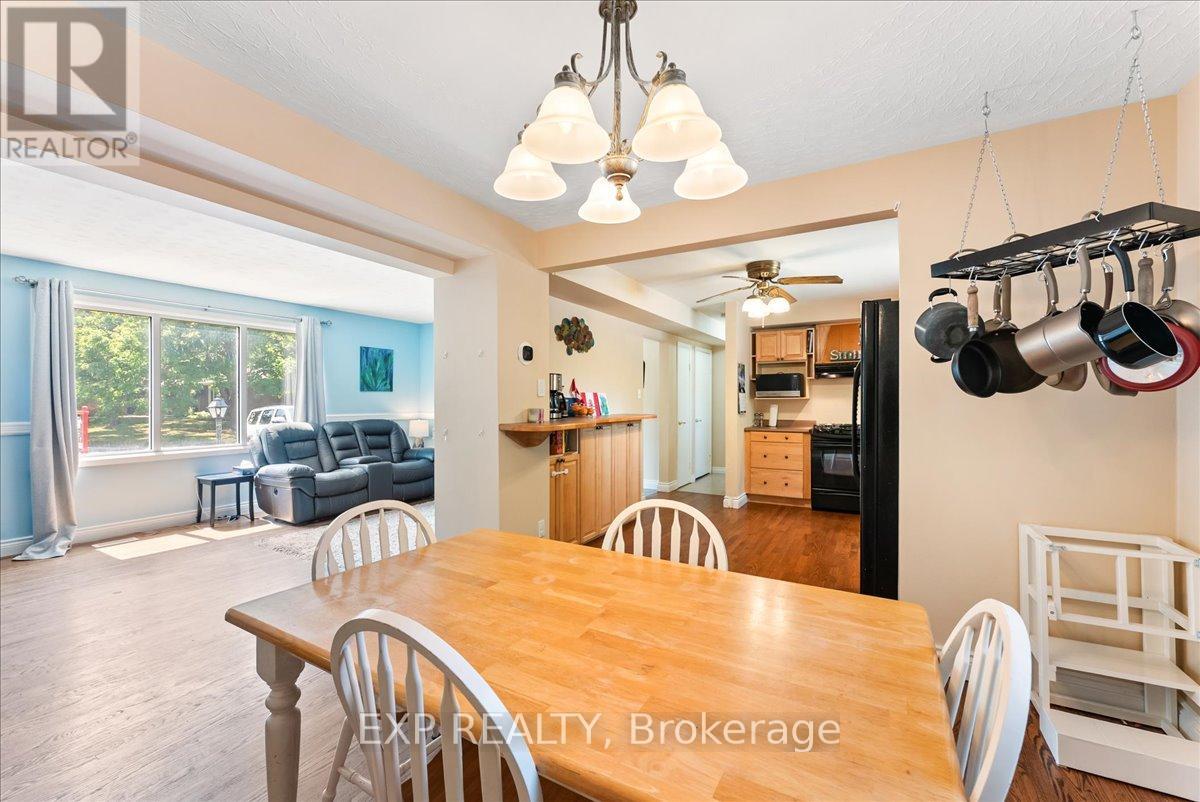822 Foxe Street, Peterborough North (Central), Ontario  K9H 6Y7 - Photo 10 - X12315557