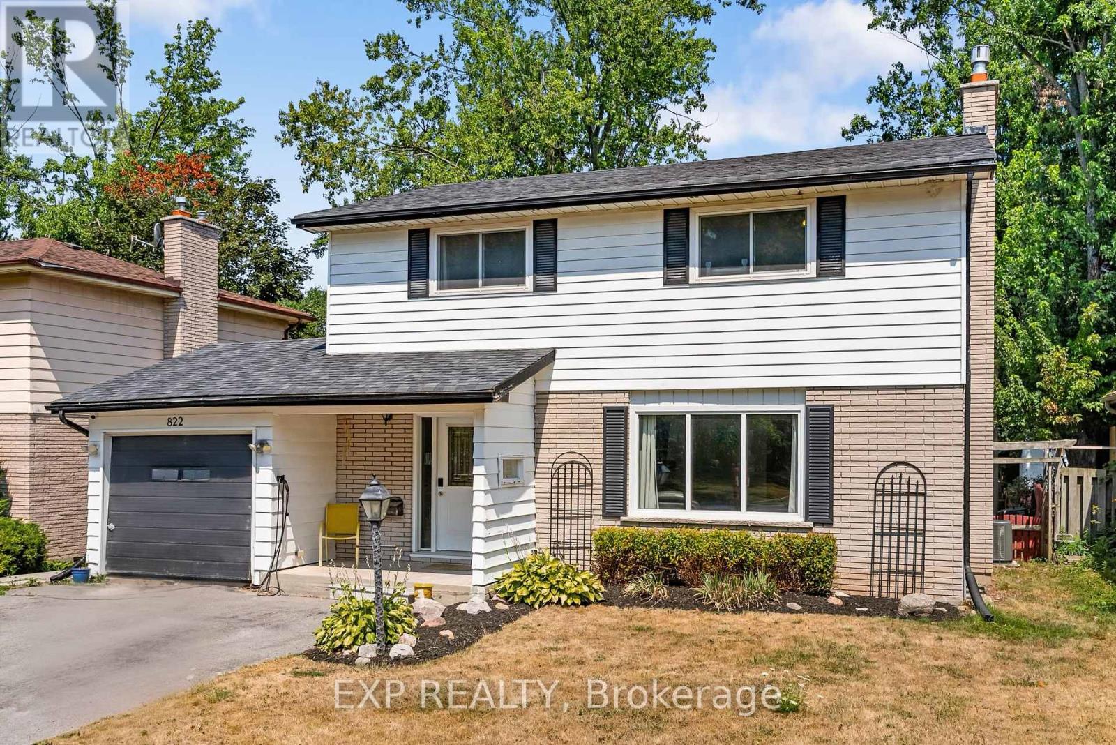 822 Foxe Street, Peterborough North (Central), Ontario  K9H 6Y7 - Photo 2 - X12315557