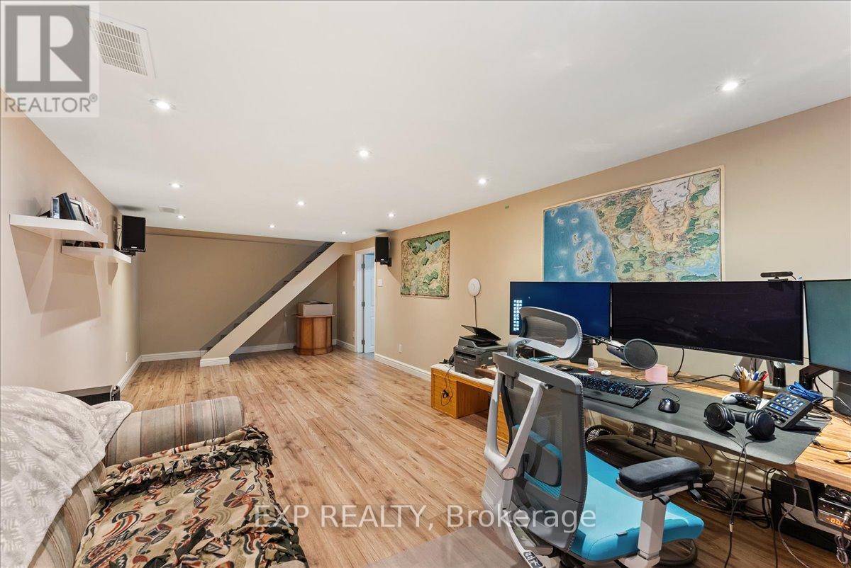 822 Foxe Street, Peterborough North (Central), Ontario  K9H 6Y7 - Photo 32 - X12315557