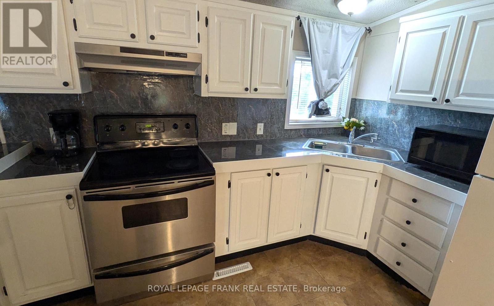 2171 St. Ola Road, Tudor And Cashel (Cashel Ward), Ontario  K0L 1W0 - Photo 10 - X12315655